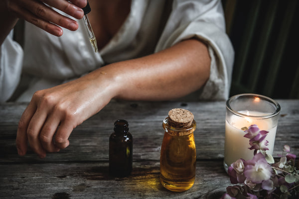 Squalane vs Hyaluronic Acid: The One-Two Hydration Boost Your Skin Needs